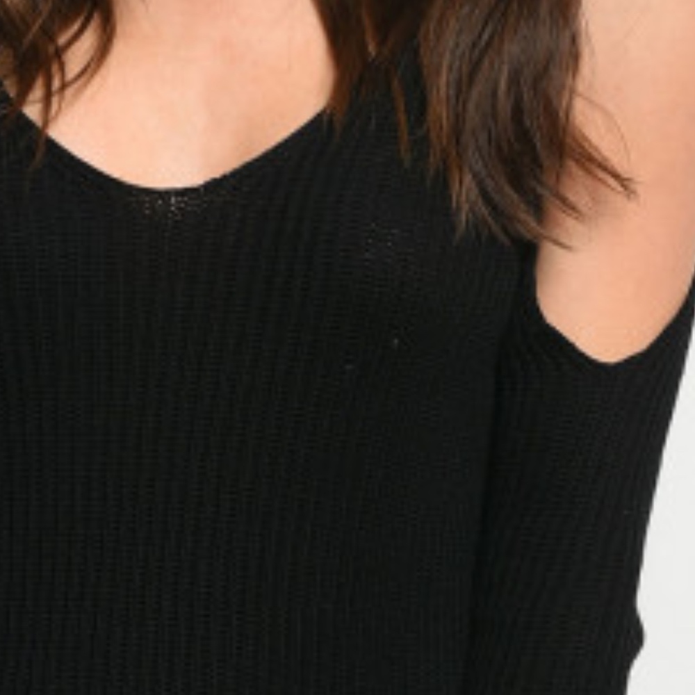 Girly & Flirty Cold shoulder sweater tunic - Picture 4 of 4